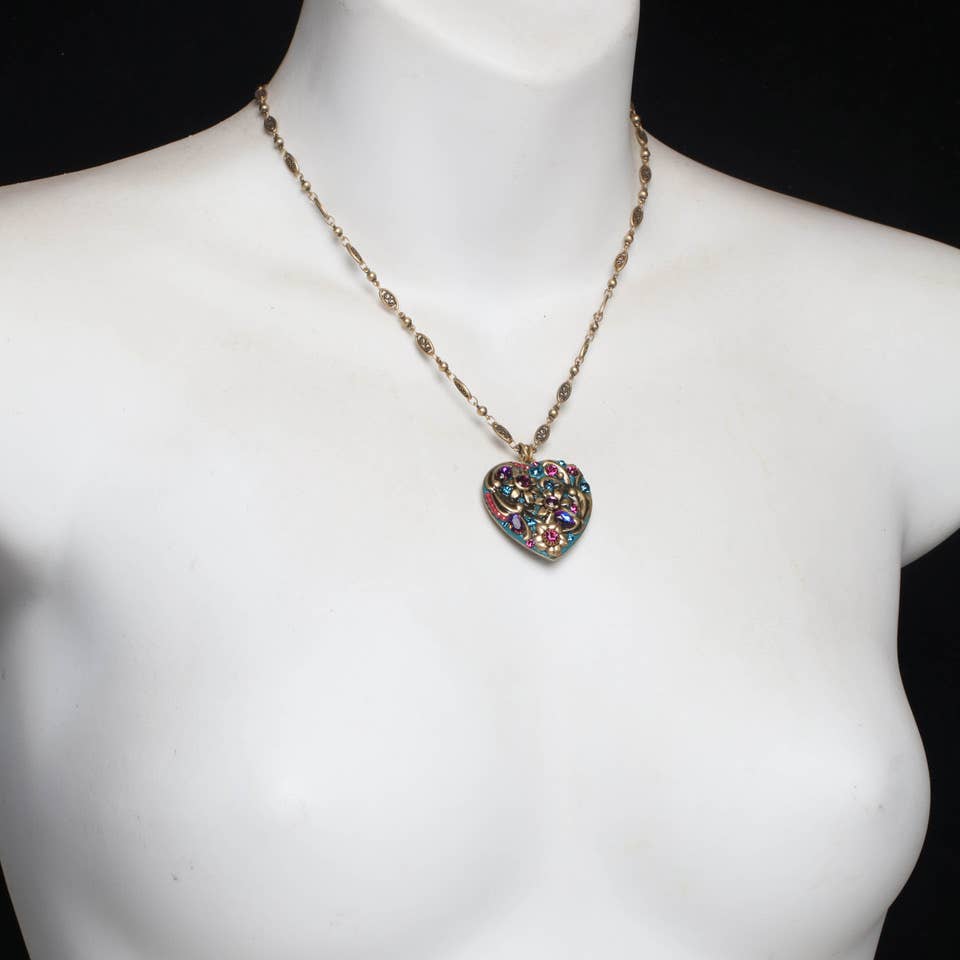 Teal Heart Necklace🎨 🎨 Buy Art at Carolina Creations Gallery in Downtown New Bern🎨