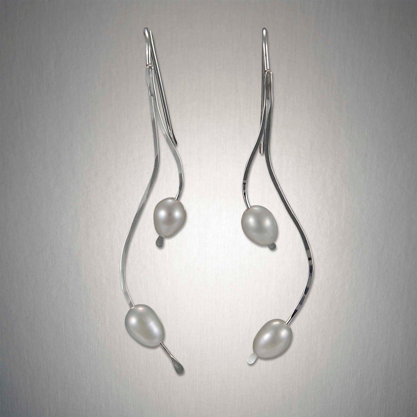 Peter James Minimalist Threader Dangling Pearls