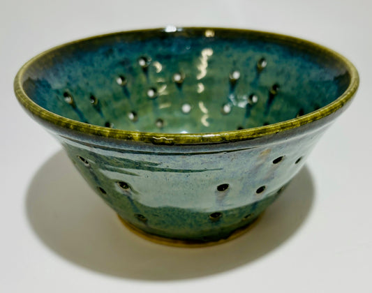 Berry Bowl Stoneware